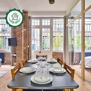 New Loft In The Heart Of - An Ecoloflat Parijs
