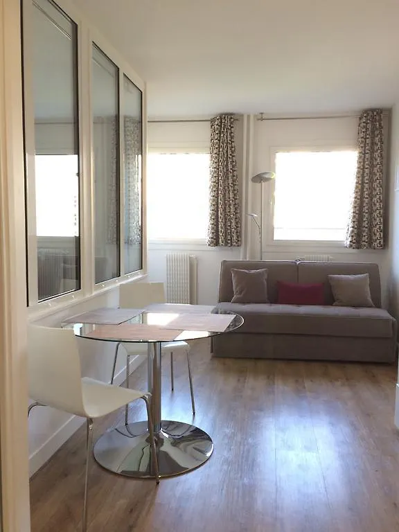 Tour Eiffel Rent Apartment Paris 0*,